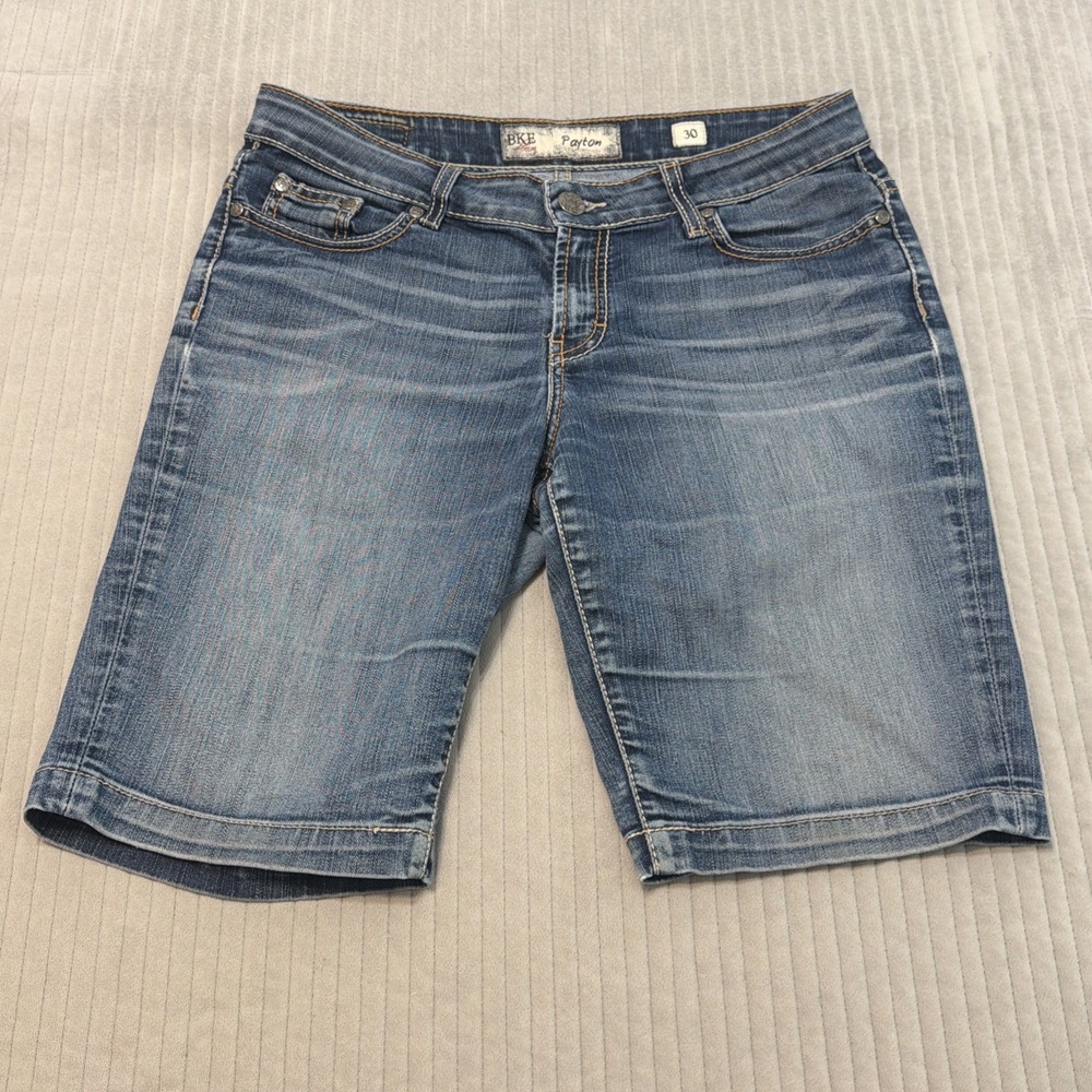 BKE Women's PAYTON Bermuda Whiskered Dark Blue Jean Shorts Size 30